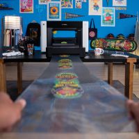 Afroller RF1 compatibel met UV DTF-folies en vinyl xTool O1 Omni Printer