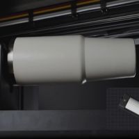 Printen op dikke objecten met de xTool O1 Omni Printer Single UV