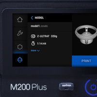 Zortrax M200 Plus - kleuren touchscreen